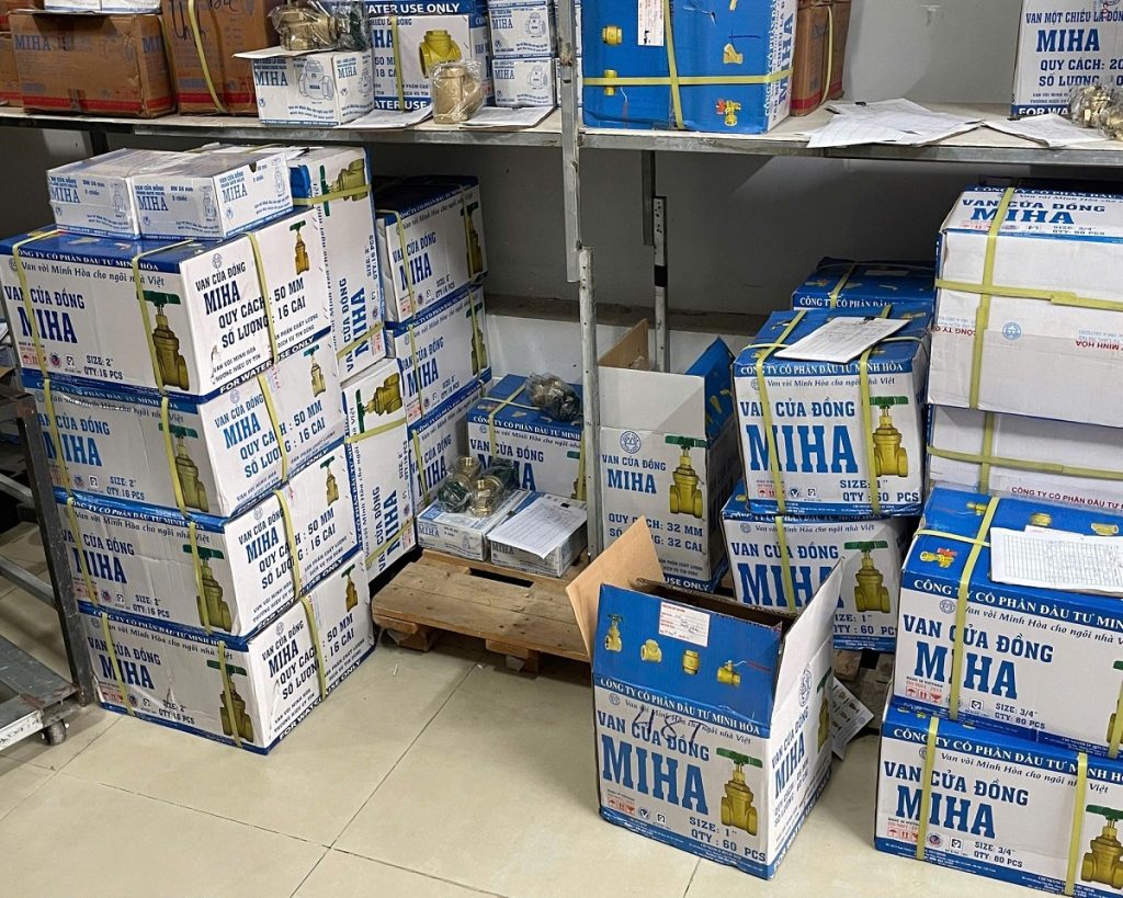 van cửa đồng minh hoà